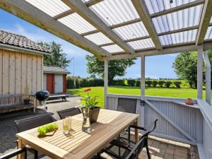 Holiday Home Henric - 500m from the sea by Interhome