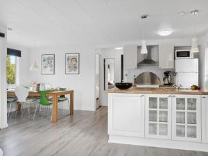 Holiday Home Silvana - 750m from the sea by Interhome