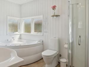 Holiday Home Fenja - 1-2km from the sea by Interhome