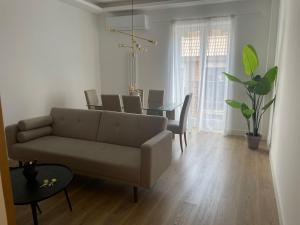 Piso Amplio cerca Plaza de España 2 hab 2 baños - Hotel 4 stelle a Madrid