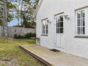 Holiday Home Meinolf - 200m from the sea by Interhome