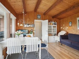 Holiday Home Felicity - 250m from the sea by Interhome