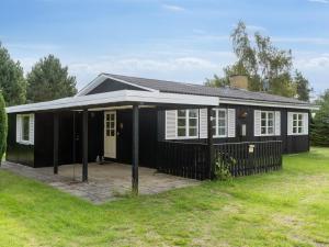 Holiday Home Brunhilde - 850m from the sea by Interhome