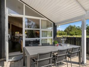 Holiday Home Rekke - 300m to the fjord by Interhome