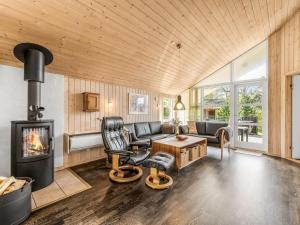 Holiday Home Rekke - 300m to the fjord by Interhome