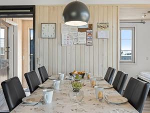 Holiday Home Signhild - from the sea by Interhome