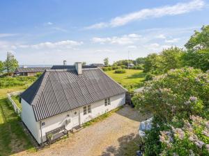 Holiday Home Ilkka - 220m from the sea by Interhome