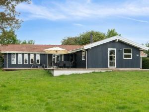 Holiday Home Isto - 250m from the sea by Interhome