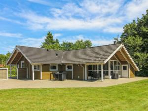 Holiday Home Sanna - 30km from the sea by Interhome