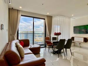 Shi House - 2BR GH3 Luxury, Comfortable, Park View