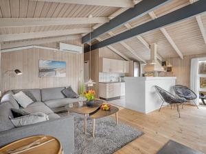 Holiday Home Flepko - 50m from the sea by Interhome