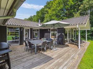 Holiday Home Edin - 150m from the sea by Interhome