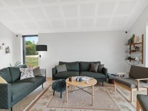 Holiday Home Edina - 350m from the sea by Interhome