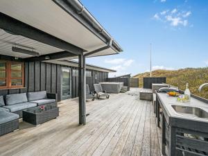 Holiday Home Eyla - from the sea by Interhome