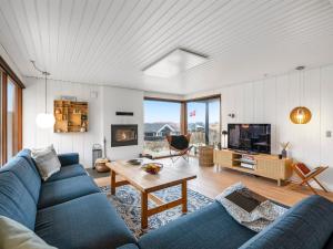 Holiday Home Eyla - from the sea by Interhome