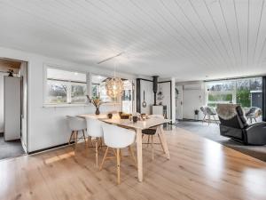 Holiday Home Kjartan - 32m to the fjord by Interhome