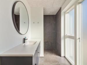 Holiday Home Esme - 400m from the sea by Interhome