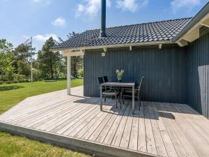 Holiday Home Elina - 600m from the sea by Interhome