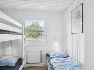Holiday Home Ingebore - 700m from the sea by Interhome