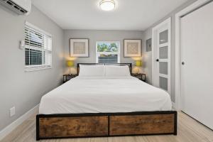 Perfect stay for 2-Walk to Wilton Drive-Shops &bars