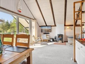 Holiday Home Irlin - 600m from the sea by Interhome