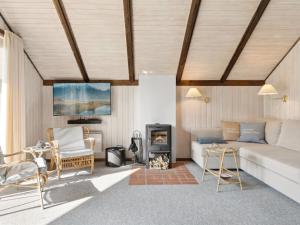 Holiday Home Irlin - 600m from the sea by Interhome