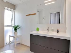 Holiday Home Hoat - 300m from the sea by Interhome