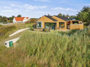 Holiday Home Bena - 800m from the sea by Interhome