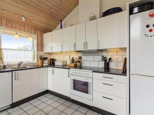 Holiday Home Aike - 400m from the sea by Interhome