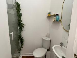 Cosy Modern Apartment by Bournemouth Station