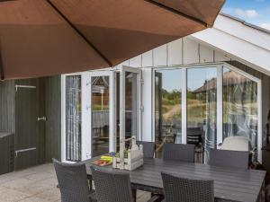 Apartment Rohan - 2-2km from the sea by Interhome