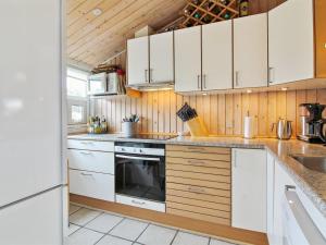 Holiday Home Amelia - 350m from the sea by Interhome