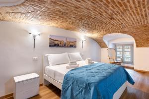 Hostdomus - San Secondo Apartment