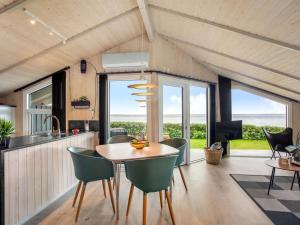 Holiday Home Holmwith - 50m from the sea by Interhome