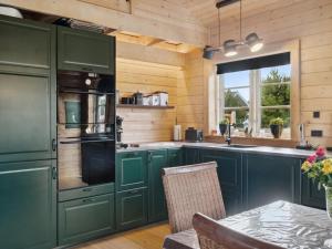 Holiday Home Vicktoria - 1-5km from the sea by Interhome
