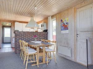 Holiday Home Kirsten - 800m from the sea by Interhome