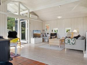 Holiday Home Henryk - 350m from the sea by Interhome