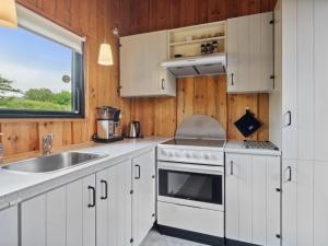 Holiday Home Aaltje - 800m from the sea by Interhome