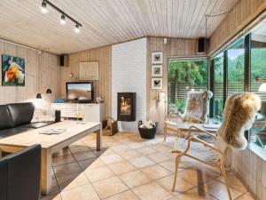 Holiday Home Aiko - 375m from the sea by Interhome