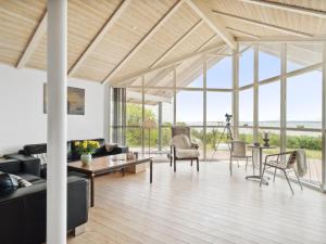 Holiday Home Elspeth - 25m from the sea by Interhome