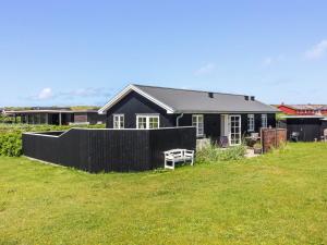 Holiday Home Sanni - 225m from the sea by Interhome