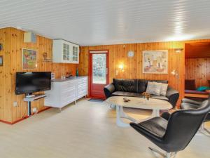 Holiday Home Gunsten - 2-3km from the sea by Interhome