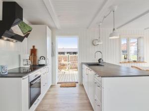 Holiday Home Sanni - 225m from the sea by Interhome