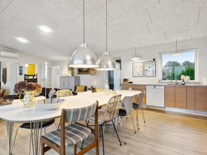 Holiday Home Berta - 70m to the fjord by Interhome