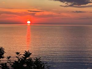 Holiday Home Eyer - 20m from the sea by Interhome