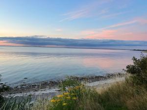 Holiday Home Eyer - 20m from the sea by Interhome