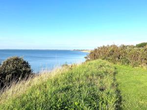 Holiday Home Eyer - 20m from the sea by Interhome