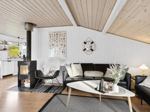 Holiday Home Antonella - 400m from the sea by Interhome