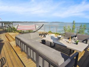 Holiday Home Alimpij - 5m from the sea by Interhome