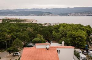 App Lacrima 1 with breakfast